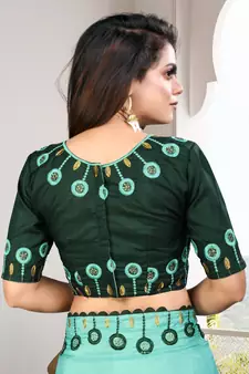 Turquoise Embroidered Silk Blend Saree With Blouse