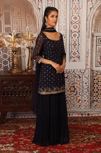 Rust sharara set