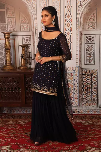 Rust sharara set