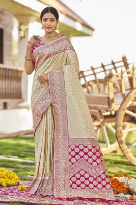 White woven Banarasi silk blend saree with blouse 1