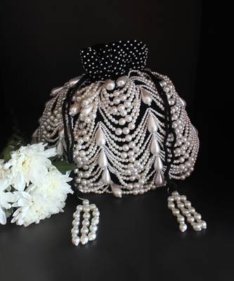 Oyster Noir 3