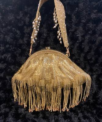 Chic Fringe Gold Gold With Handle 1