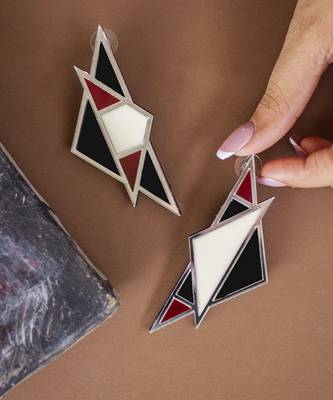 Mismatch Earwear Maroon Acrylic Earring 3