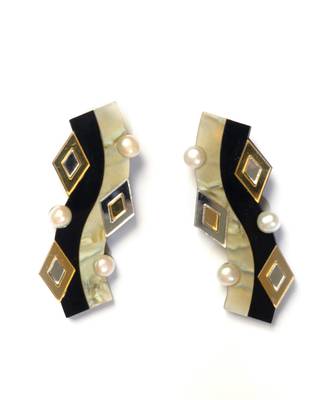 Moire Earwear 2