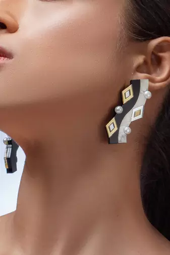 Moire Earwear