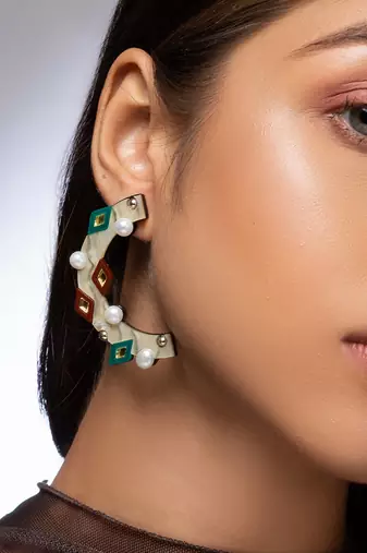 The Intarsia Earwear