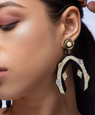 The Alabaster Earwear 3