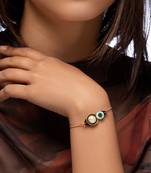 Petite Pearly Jade Bracelete