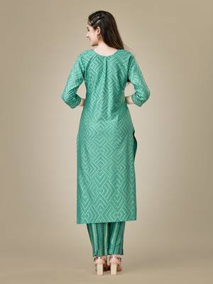 Green Embroidered Rayon Kurti Salwar Set 2
