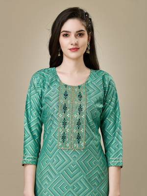Green Embroidered Rayon Kurti Salwar Set 3