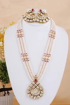 White pearl necklace-sets