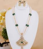 White pearl necklace-sets