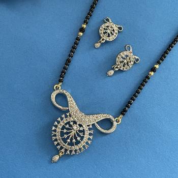 Gold agate mangalsutra 1