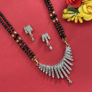 Gold agate mangalsutra 1