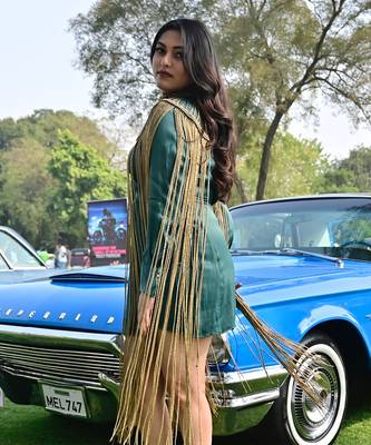 Metallic Cape - Gold 2