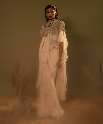 Neck Piece With Pearls 1