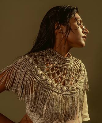 Neck Piece With Pearls 5