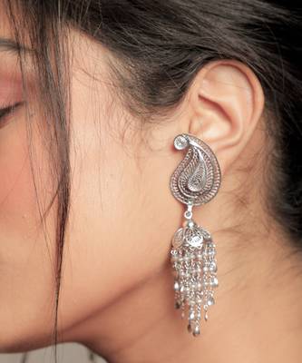 Pristine Paisley Pattern Jhumk 3