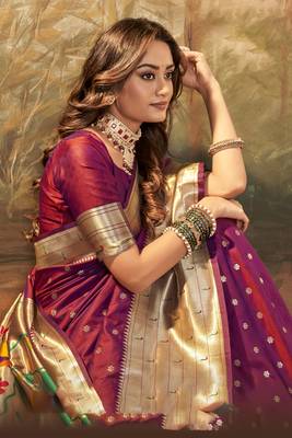 Rani pink woven pure silk saree with blouse 2