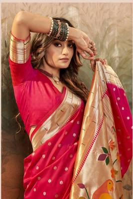 Pink woven pure silk saree with blouse 3