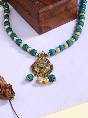 Green south-indian-jewellery 2