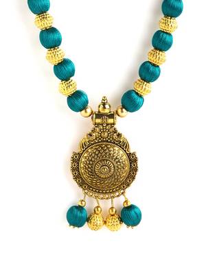 Green south-indian-jewellery 4