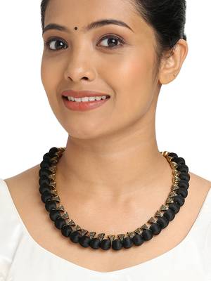 Black south-indian-jewellery 1