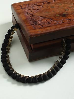 Black south-indian-jewellery 2