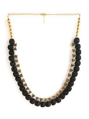 Black south-indian-jewellery 3