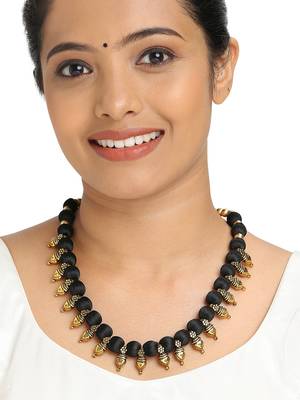Black south-indian-jewellery 1