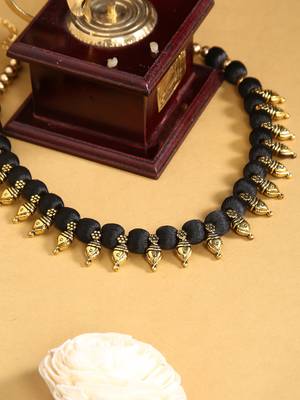 Black south-indian-jewellery 2