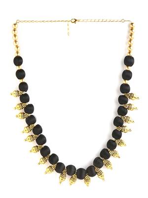 Black south-indian-jewellery 3
