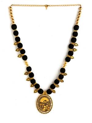 Black south-indian-jewellery 2