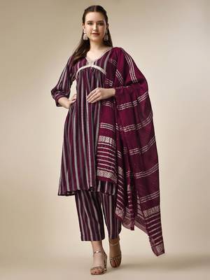 Women Reyon Printed Kurta and Trousers With Dupatta 1