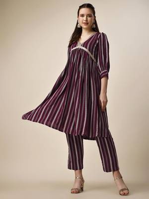 Women Reyon Printed Kurta and Trousers With Dupatta 3
