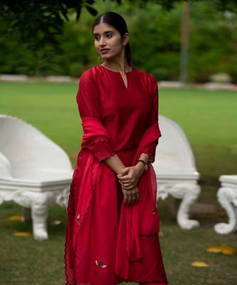 Chanderi Red Colour Small Checks Kurta set with Cutwork & Hand Embroidered Cutworked Dupatta 2