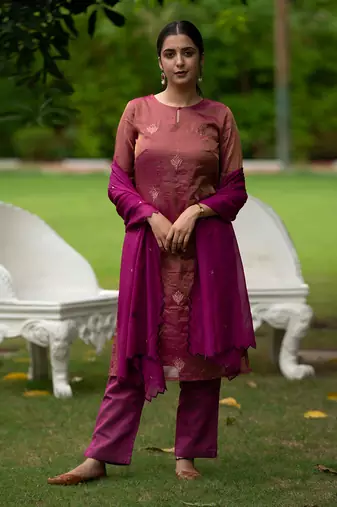Chanderi Magenta Tissue Kurta set with Embroidery & Embroidered Cutworked Dupatta