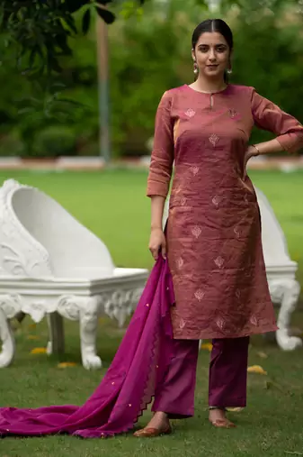 Chanderi Magenta Tissue Kurta set with Embroidery & Embroidered Cutworked Dupatta
