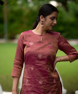 Chanderi Magenta Tissue Kurta set with Embroidery & Embroidered Cutworked Dupatta 5