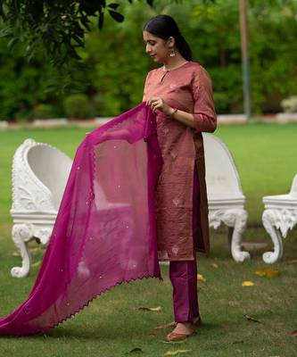 Chanderi Magenta Tissue Kurta set with Embroidery & Embroidered Cutworked Dupatta 6
