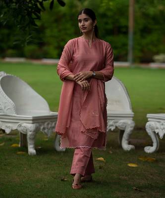 Peach coloured Zari Line Silk kurta set with Cutwork on Border & Embroidered Cutworked Dupatta 3