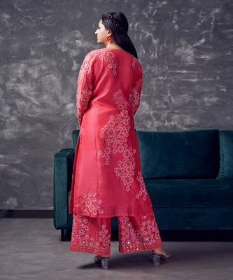 Pink coloured heavy embroidery on hand-blocked printed chanderi silk kurta set 4