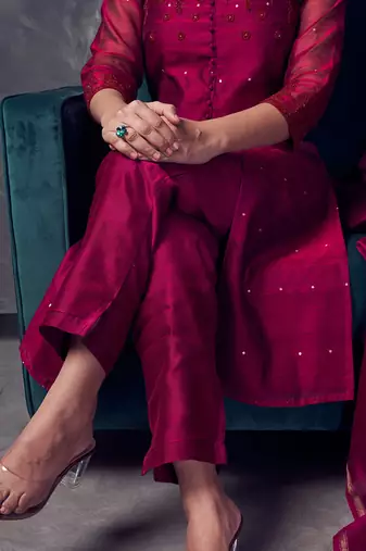 Magenta coloured chanderi silk buti kurta set with heavy beads handwork