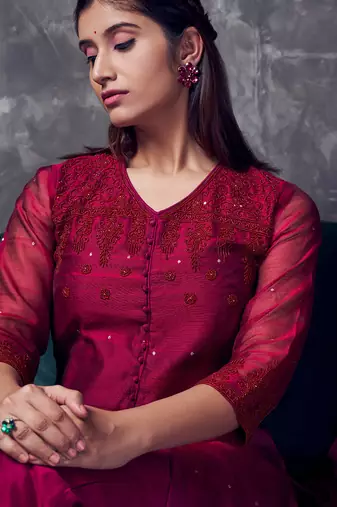 Magenta coloured chanderi silk buti kurta set with heavy beads handwork