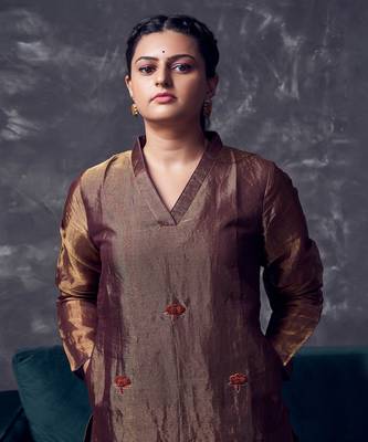 Metallic Brown coloured chanderi tissue kurta & silk pant with embroidery 5