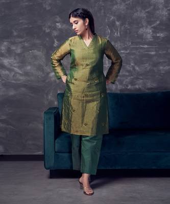 Green coloured chanderi tissue kurta & silk pant with embroidery 2