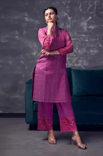 Light wine coloured chanderi checks silk kurta & pant with heavy cutwork