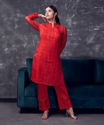 Red coloured chanderi checks silk kurta & pant with heavy cutwork 4