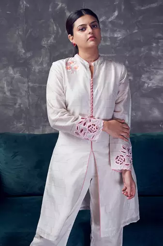 White coloured chanderi checks silk sherwani pattern kurta & pant with cutwork & embroidery