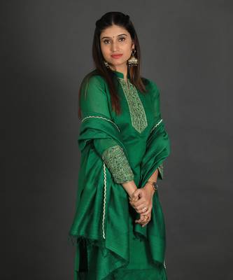 Green coloured chanderi silk set & dupatta with heavy beads & resham work 3